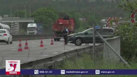 Pháp truy bắt kẻ tấn công xe chở tù nhân