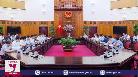 Thủ tướng họp về điều hành chính sách tài khóa, tiền tệ