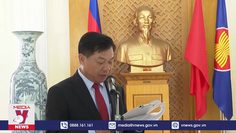 Dâng hương tri ân công đức của Bác tại Campuchia