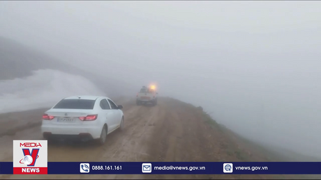 Iran xác định được vị trí trực thăng gặp nạn