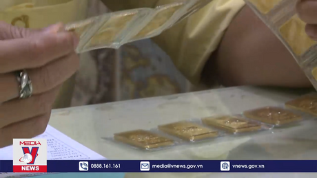 Vàng hút khách trong phiên đấu thầu thứ 9