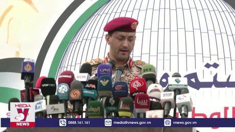 Lực lượng Houthi lại tấn công 3 tàu thương mại