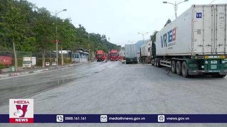 Các cửa khẩu ở Lạng Sơn làm việc đến 21 giờ