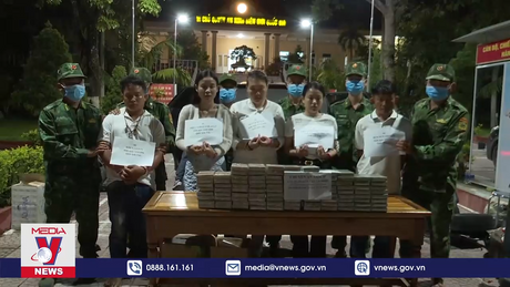 Bắt giữ vụ vận chuyển 100 bánh heroin từ Lào vào Việt Nam