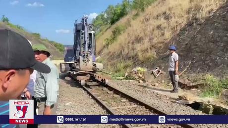 Hỗ trợ máy móc hiện đại khắc phục sạt lở hầm Chí Thạnh