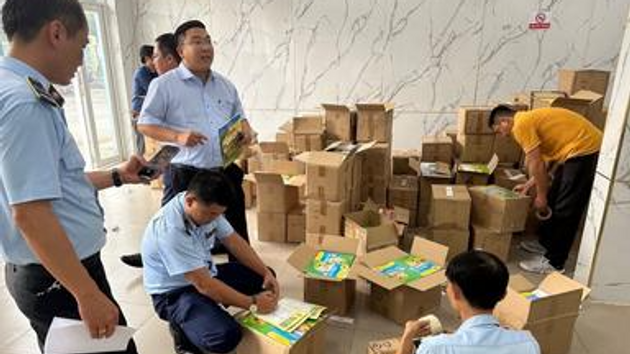 Phát hiện gần 34.000 cuốn sách giáo khoa có dấu hiệu giả mạo