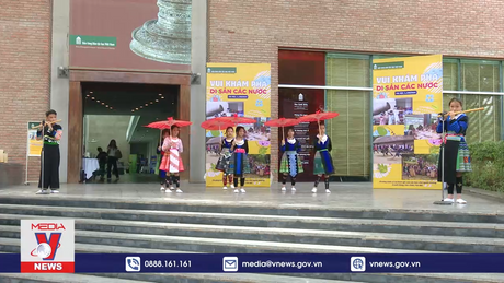 Vui khám phá di sản tại Bảo tàng Dân tộc học