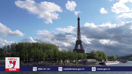 Pháp cam kết cắt giảm chi tiêu sau khi bị hạ bậc tín nhiệm