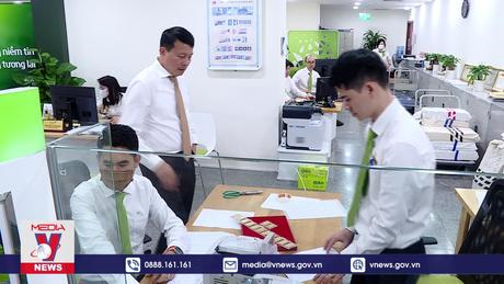 Ngân hàng nỗ lực phục vụ khách mua vàng