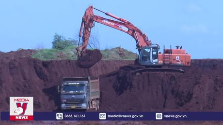 Báo cáo Ủy ban Thường vụ Quốc hội việc lấy đất sân bay Long Thành làm cao tốc