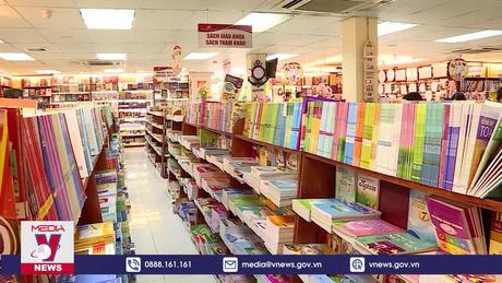 Giảm giá bán sách giáo khoa