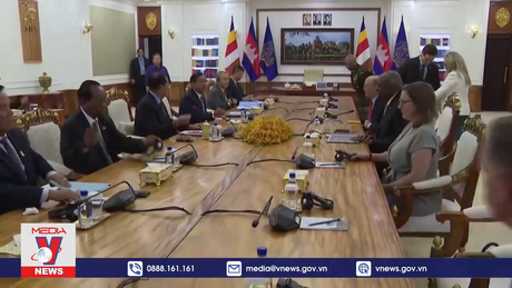 Bộ trưởng Quốc phòng Mỹ thăm Campuchia