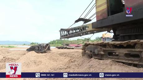 Khởi tố Phó Giám đốc Công ty xây dựng vì khai thác cát trái phép 