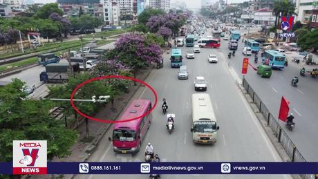 Yêu cầu báo cáo vụ xe khách ‘diễu phố’, ‘lập’ bến lậu 