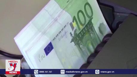 ECB lần đầu cắt giảm lãi suất sau 5 năm