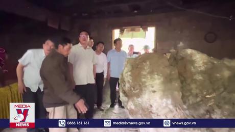 Mưa lớn kèm dông sét khiến 2 người tử vong