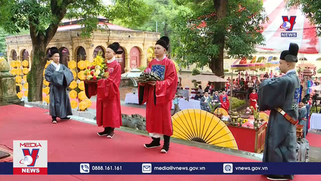 Tết Đoan Ngọ trong kinh thành Thăng Long xưa 