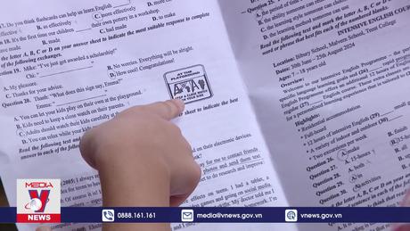 Kết thúc môn Ngoại ngữ kỳ thi lớp 10 Hà Nội 