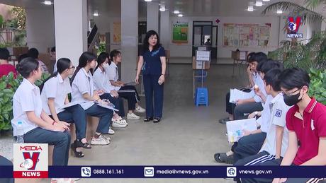 Thí sinh Hà Nội thi môn đầu tiên vào lớp 10