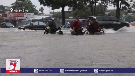 Mưa lớn gây ngập lụt nghiêm trọng ở Hải Phòng