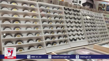 Khám phá kinh đô sản xuất lông mi giả  ở Trung Quốc