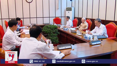 Tổng Bí thư Nguyễn Phú Trọng họp với lãnh đạo chủ chốt