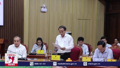 Bộ trưởng GD&ĐT kiểm tra công tác chuẩn bị thi tại Quảng Ngãi