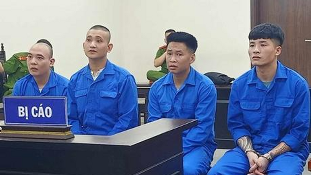 Chủ nhà và thợ xây dựng “quyết chiến” giữa phố vì mâu thuẫn trong thi công