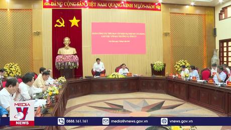 Tiểu ban Văn kiện làm việc tại Ninh Bình