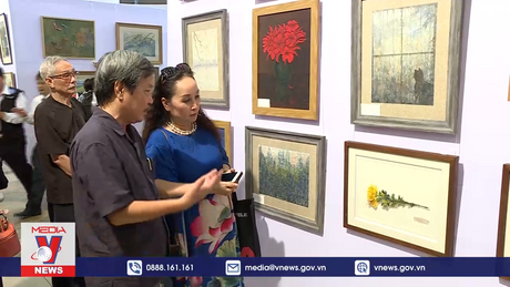 Khai mạc triển lãm tranh của những Người làm báo