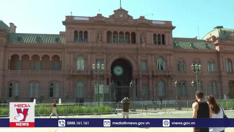 IMF hạ dự báo tăng trưởng kinh tế Argentina