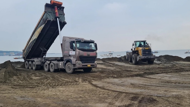 Phạt tù 7 đối tượng chống người thi hành công vụ tại Cảng Long Sơn (Thanh Hóa)