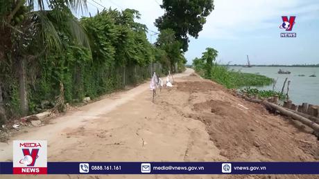 Người dân bất an vì sạt lở bờ sông gần khu vực khai thác cát 