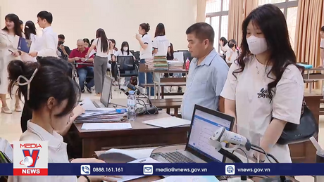 Điểm chuẩn nhiều ngành chạm ngưỡng tối đa