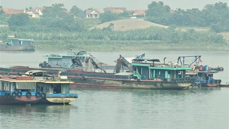 Phú Thọ đề nghị TP Hà Nội kiểm tra, xử lý hoạt động khai thác cát, sỏi trái phép tại khu vực giáp ranh
