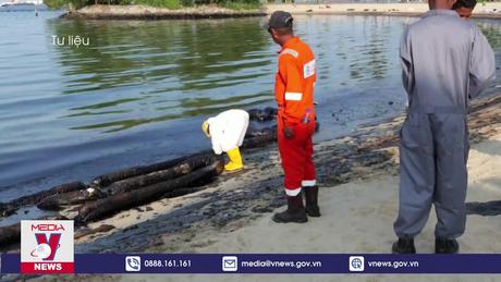 Malaysia khẩn trương khắc phục sự cố dầu tràn từ Singapore