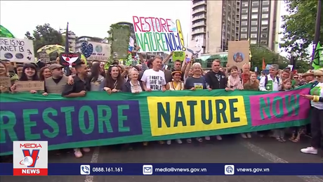 Tuần hành tại Anh kêu gọi hành động khẩn cấp vì môi trường