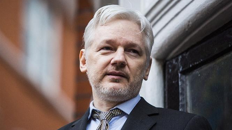 Nhà sáng lập WikiLeaks đồng ý nhận tội