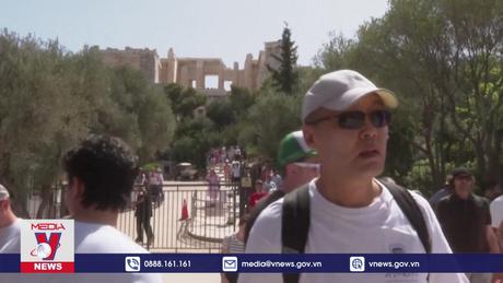 Cảnh báo nắng nóng với du khách nước ngoài đến Hy Lạp