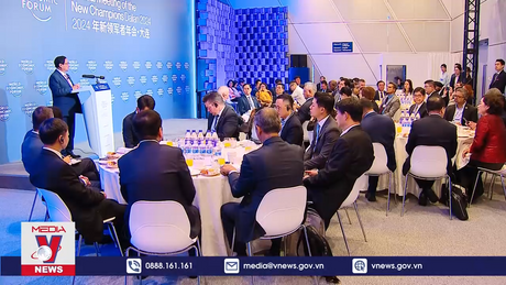 Thủ tướng đối thoại với các Tập đoàn thành viên WEF