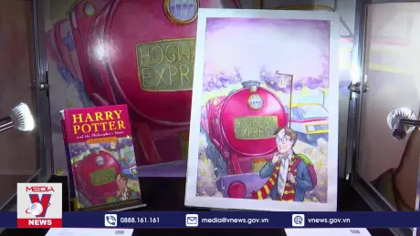 Bìa truyện Harry Potter gốc được bán giá kỷ lục 1,9 triệu USD