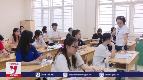 Kết thúc 2 bài thi tổ hợp