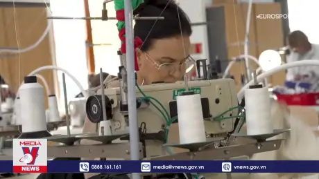 Gấp rút chuẩn bị trang phục cho Olympic Paris