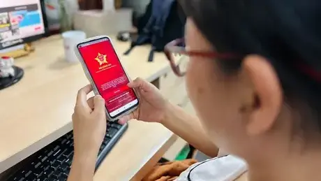 Cài đặt phần mềm dịch vụ công giả mạo, người phụ nữ “bay” mất 1,2 tỉ đồng