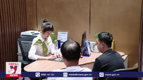 Ngân hàng hỗ trợ người dân xác thực sinh trắc học