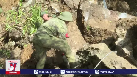 Đã giải cứu được một nạn nhân trong vụ sập hang động