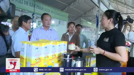 Khai mạc Hội chợ thương mại và sản phẩm OCOP Hậu Giang 2024