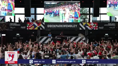 Cổ động viên Anh bùng nổ sau chiến thắng ở EURO 2024