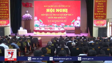 Đồng chí Trần Cẩm Tú tiếp xúc cử tri tại Lào Cai