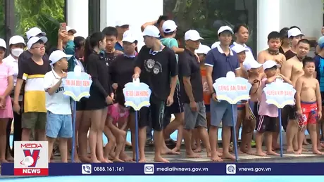 Hà Nam phát động phong trào tập bơi chống đuối nước